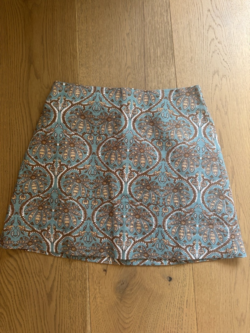 Julia Amory Gidget Skirt size Small